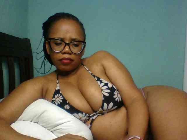 Prettyzari webcam