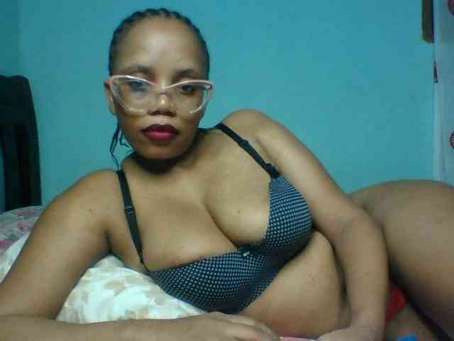 Prettyzari webcam