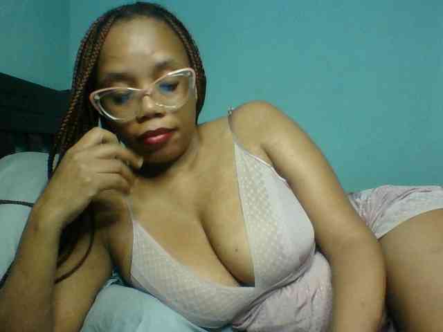 Prettyzari webcam