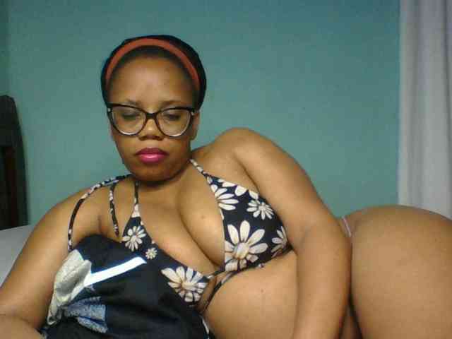 Prettyzari webcam