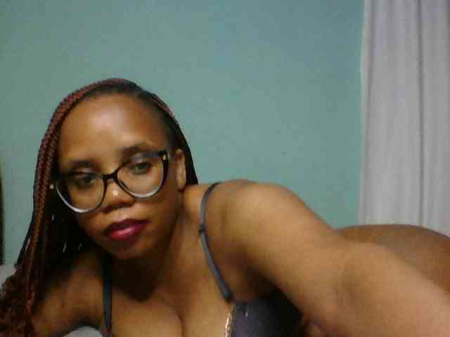 Prettyzari webcam