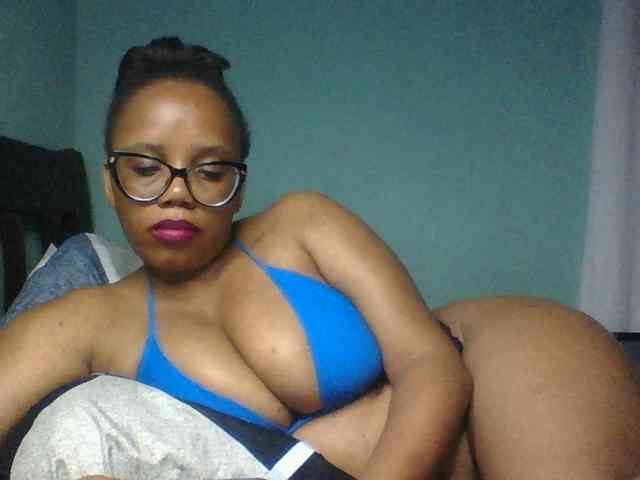 Prettyzari webcam