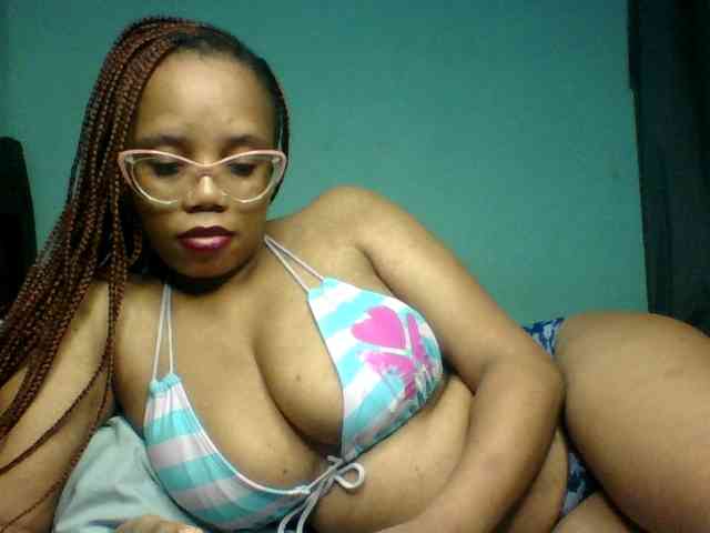 Prettyzari webcam