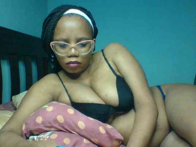 Prettyzari webcam