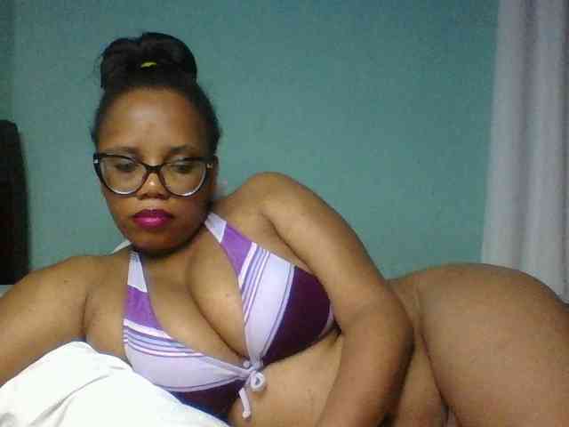 Prettyzari webcam