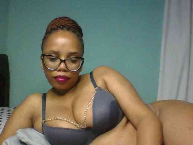 Prettyzari webcam