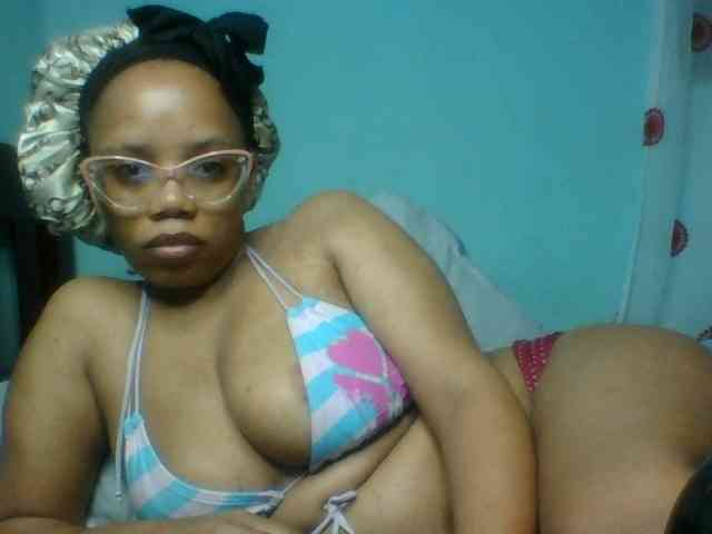 Prettyzari webcam