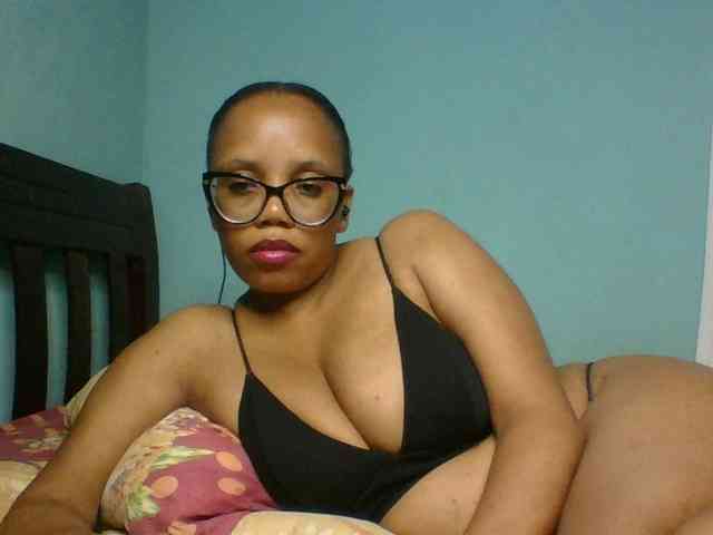 Prettyzari webcam
