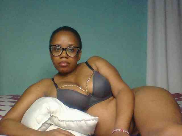 Prettyzari webcam