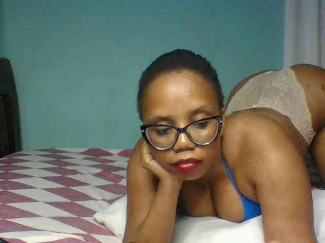 Prettyzari webcam