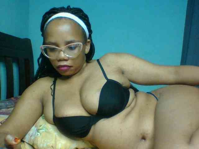 Prettyzari webcam