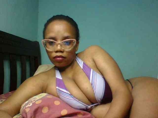 Prettyzari webcam