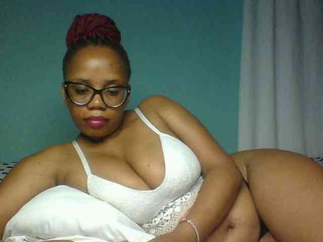Prettyzari webcam