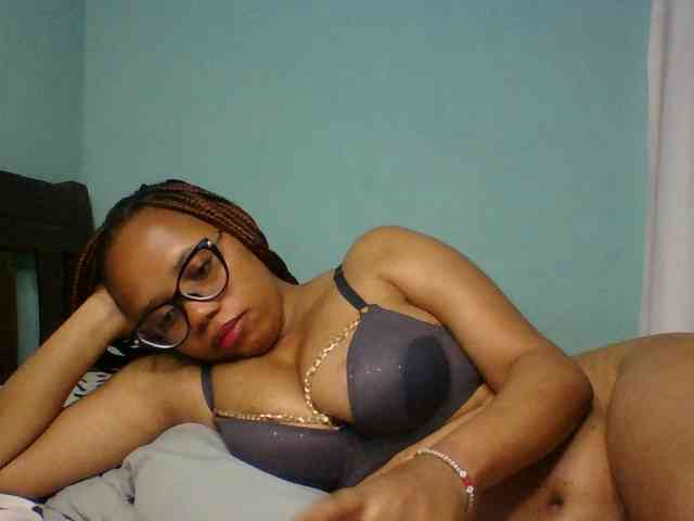 Prettyzari webcam
