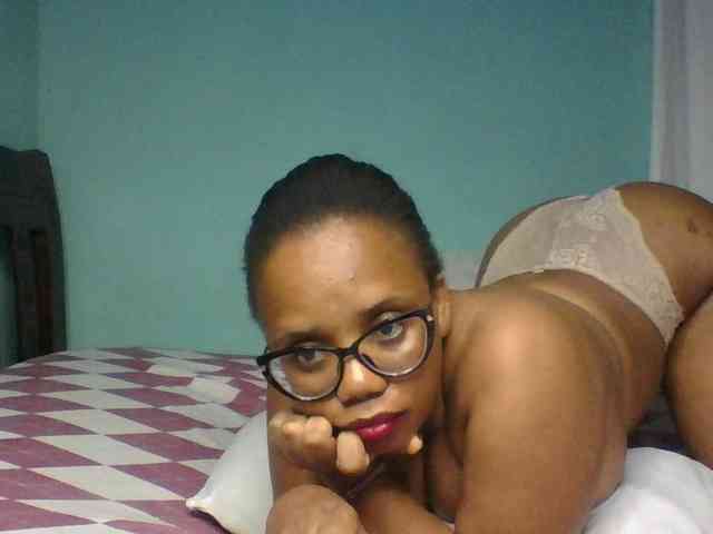 Prettyzari webcam