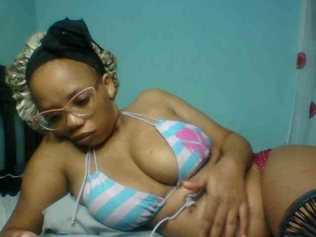 Prettyzari webcam