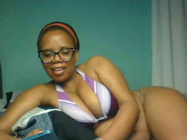 Prettyzari webcam
