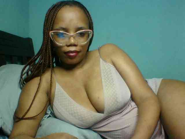 Prettyzari webcam