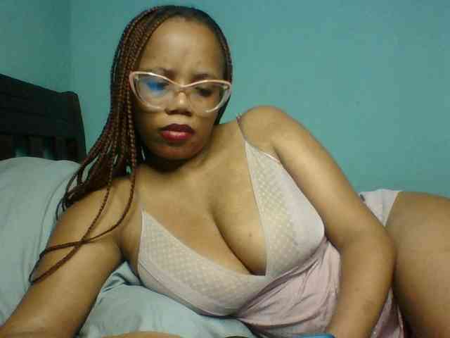 Prettyzari webcam