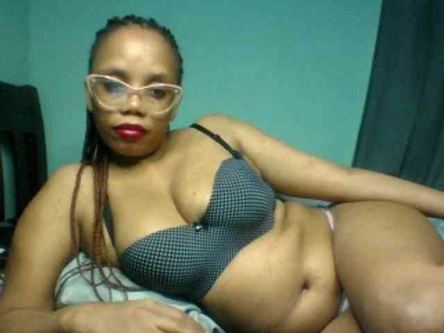 Prettyzari webcam