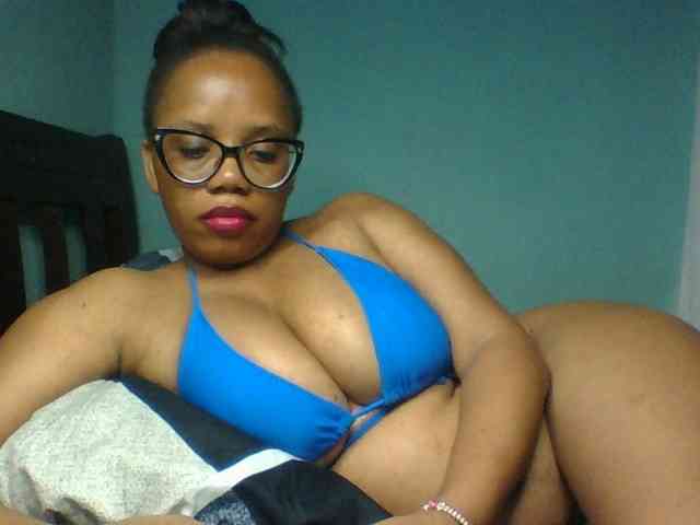 Prettyzari webcam