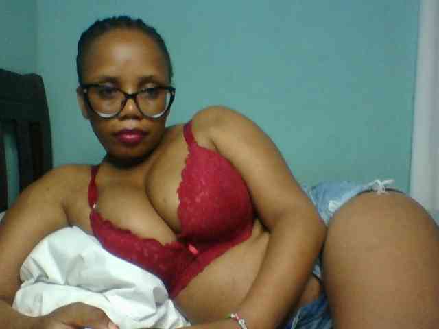 Prettyzari webcam