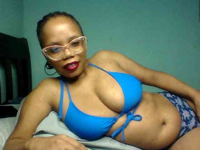 Prettyzari webcam