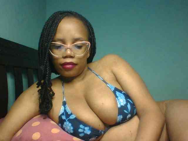 Prettyzari webcam