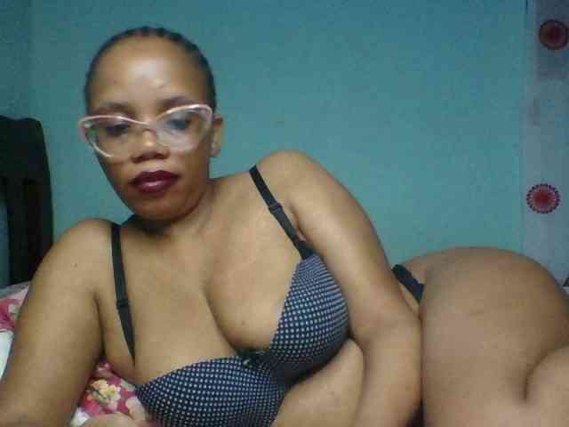Prettyzari webcam