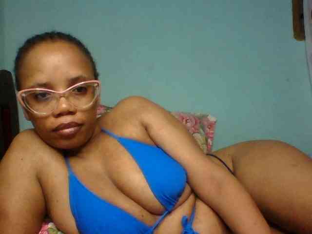 Prettyzari webcam