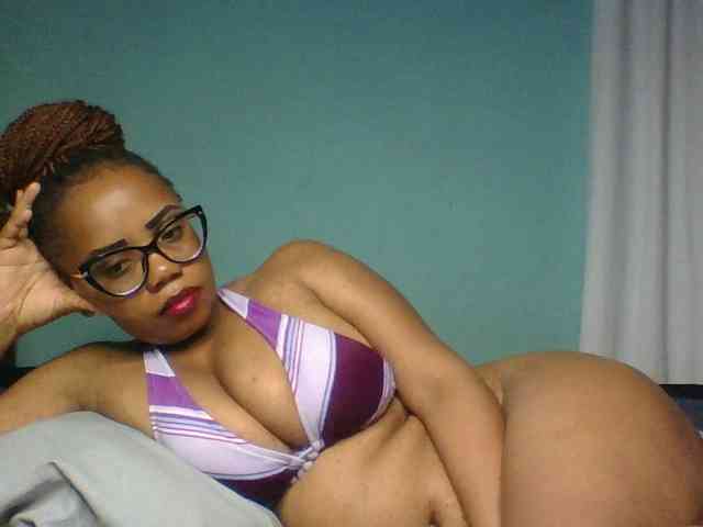Prettyzari webcam
