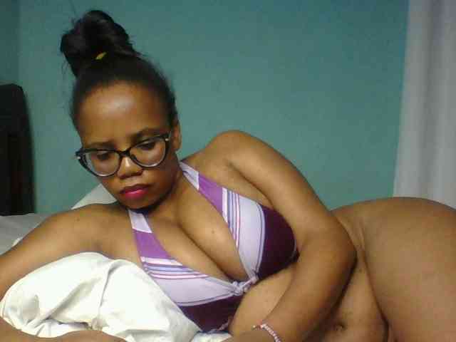 Prettyzari webcam