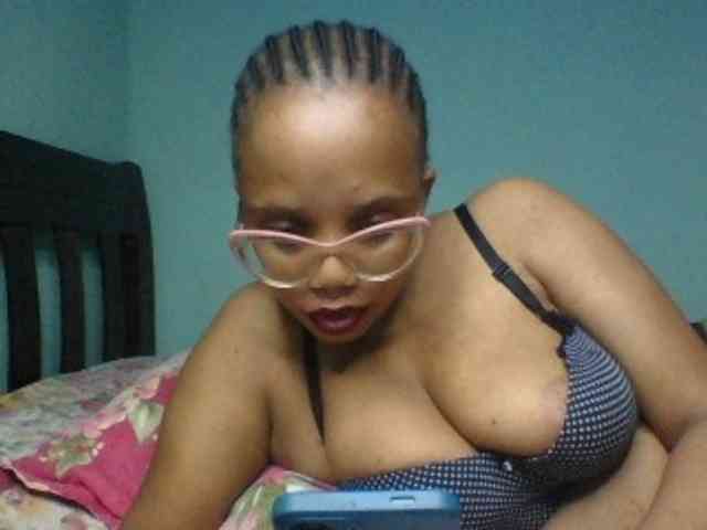 Prettyzari webcam