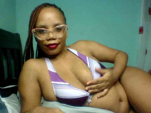 Prettyzari webcam