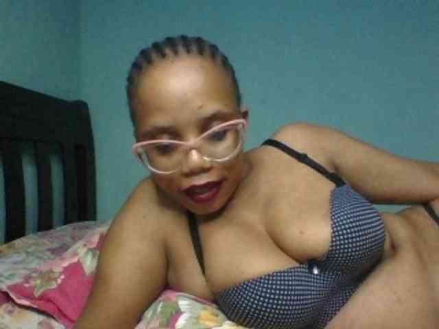 Prettyzari webcam