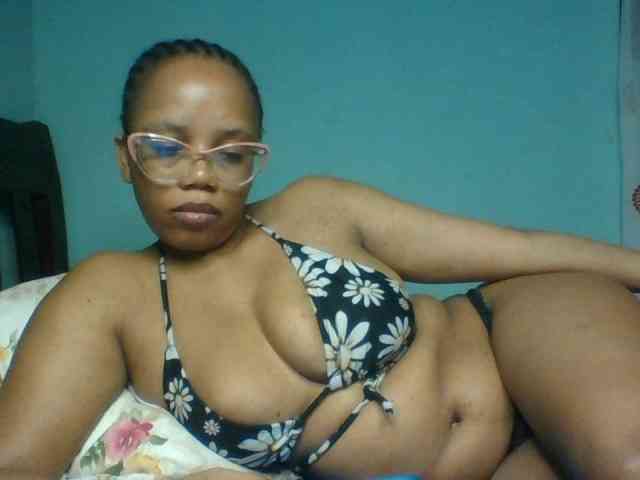 Prettyzari webcam