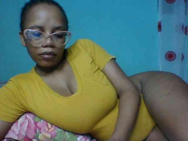 Prettyzari webcam