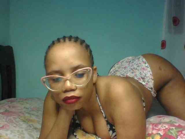 Prettyzari webcam