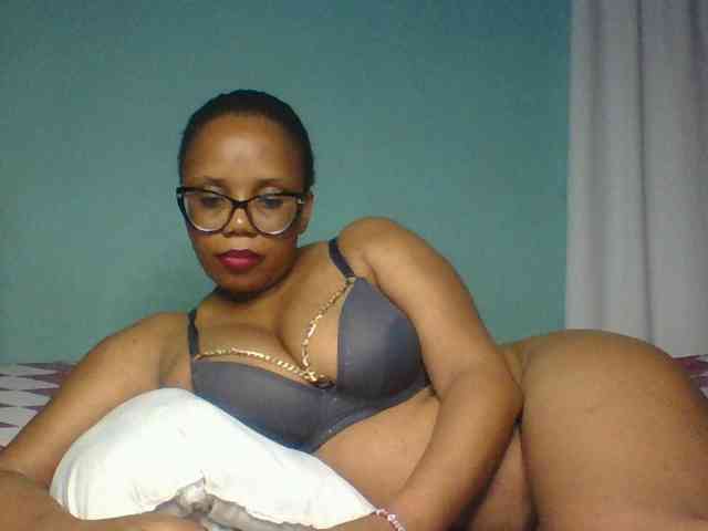 Prettyzari webcam