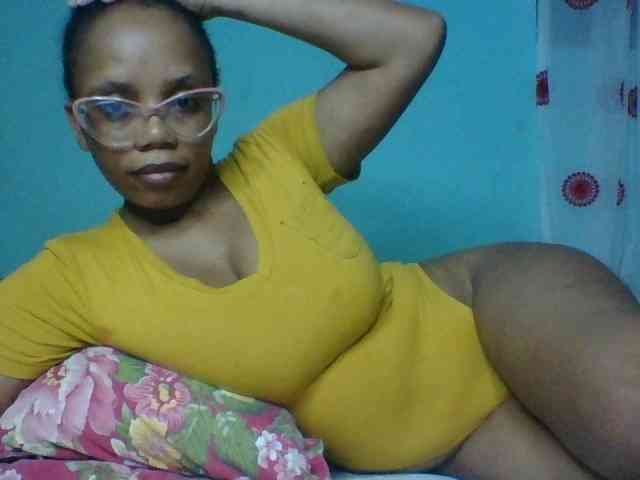 Prettyzari webcam
