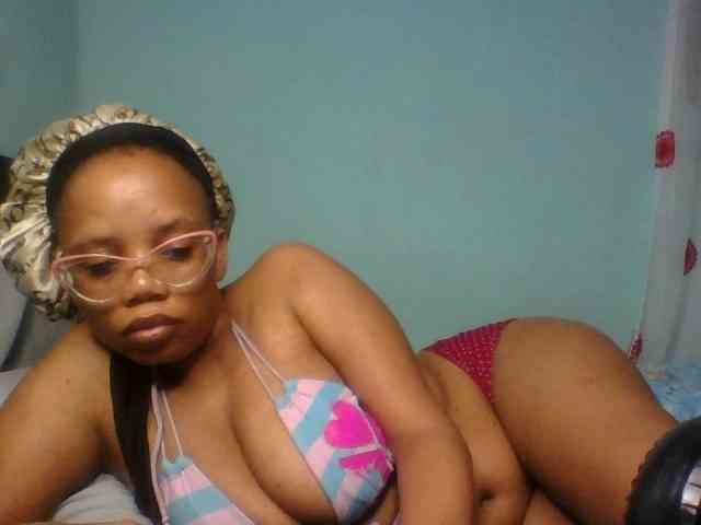 Prettyzari webcam