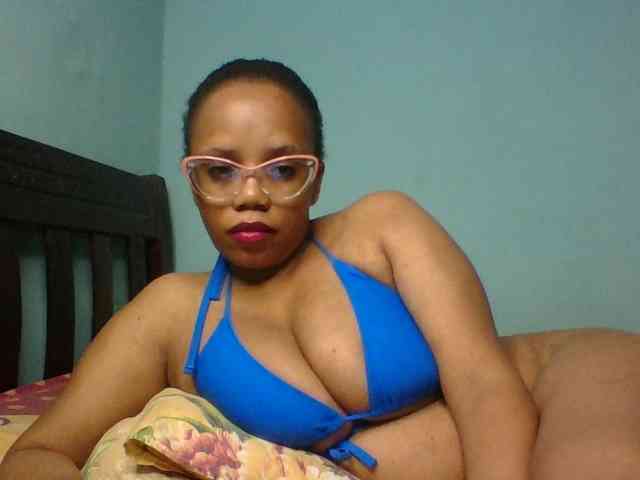 Prettyzari webcam