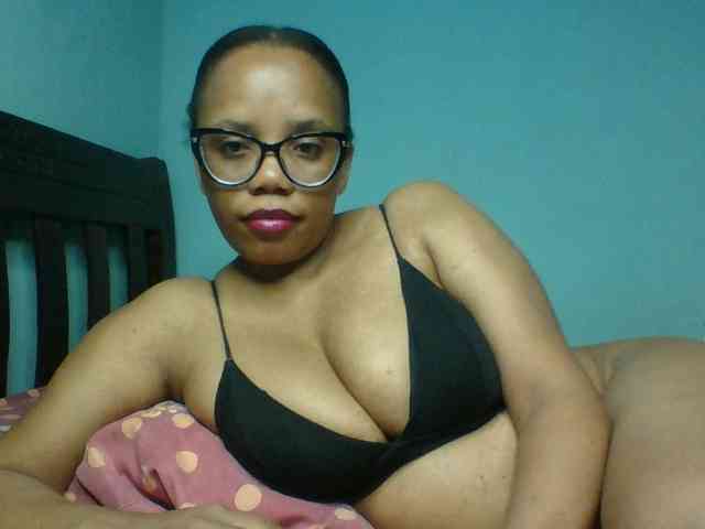 Prettyzari webcam
