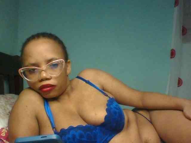 Prettyzari webcam