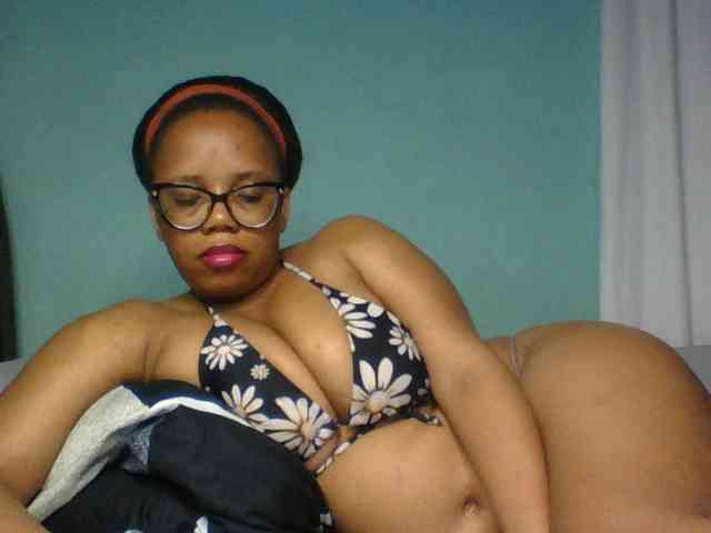 Prettyzari webcam