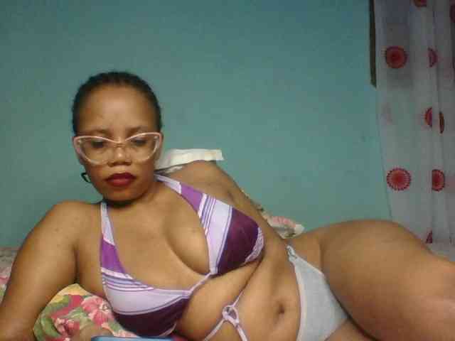 Prettyzari webcam