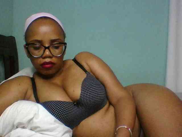 Prettyzari webcam
