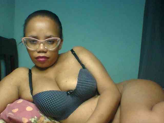 Prettyzari webcam