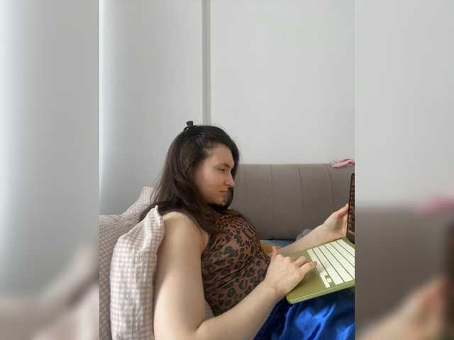 Renaw live cam on BongaCams