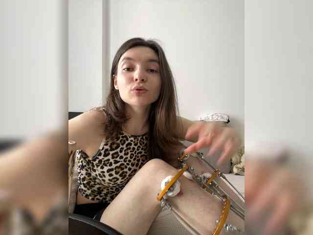 Renaw's cam show statistics and live stream